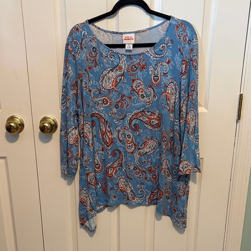 🐥Ruby Rd. Women's 3/4 Sleeve Paisley Top - Blue and Red